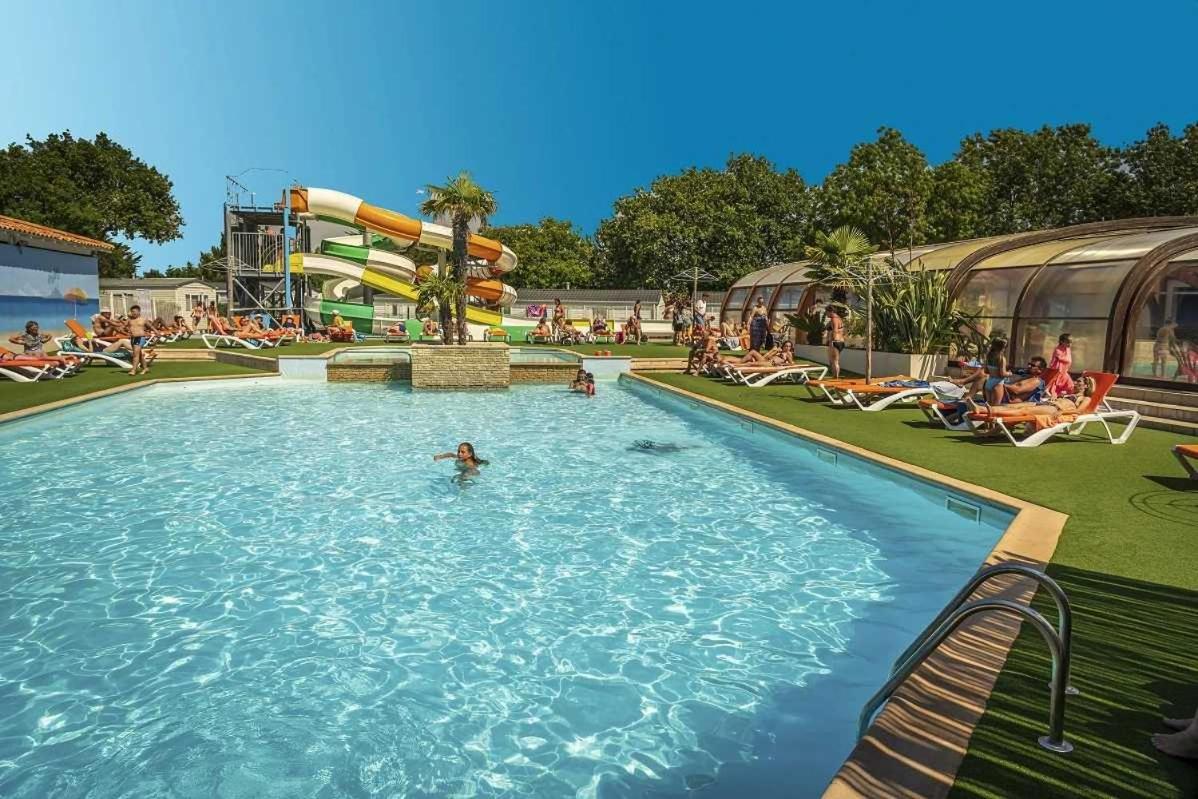 Camping 4 Etoiles - Parc Aquatique - Eei0Fi سا جورج دوليه المظهر الخارجي الصورة