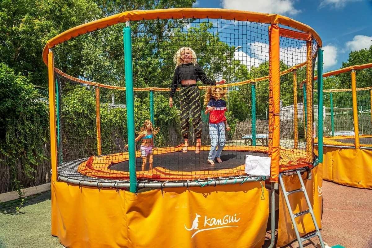 Camping 4 Etoiles - Parc Aquatique - Eei0Fi سا جورج دوليه المظهر الخارجي الصورة