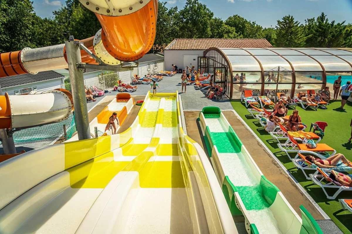 Camping 4 Etoiles - Parc Aquatique - Eei0Fi سا جورج دوليه المظهر الخارجي الصورة